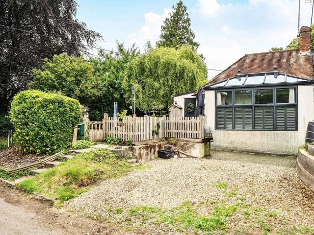House for sale in Sutton Scotney, Hampshire