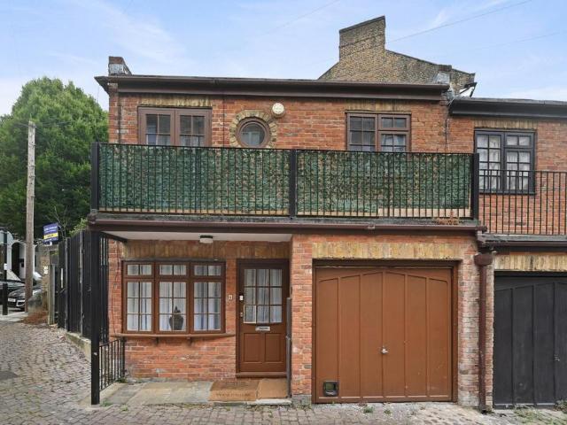 House for sale in London Borough of Ealing, Greater London