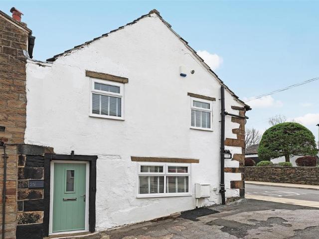 House for sale in Highburton, West Yorkshire