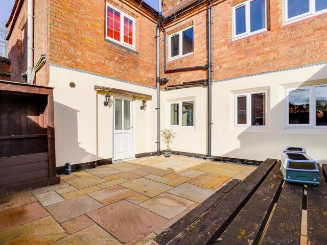 House for sale in Barton In Fabis, East Midlands