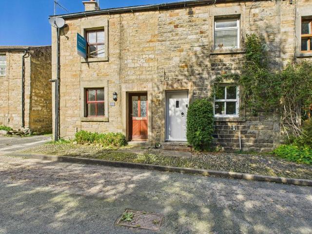 House for sale in Wray, Bare