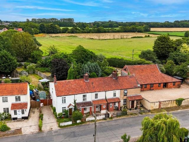 House for sale in East Tuddenham, Norfolk