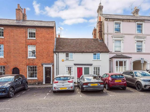 House for sale in Fole, Surrey