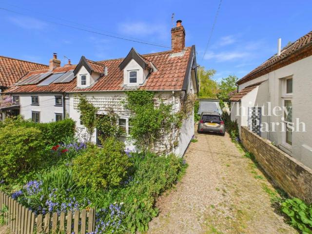 House for sale in Bedingfield, Suffolk