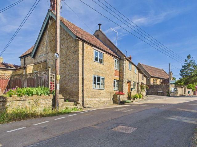 House for sale in Haselbury Plucknett