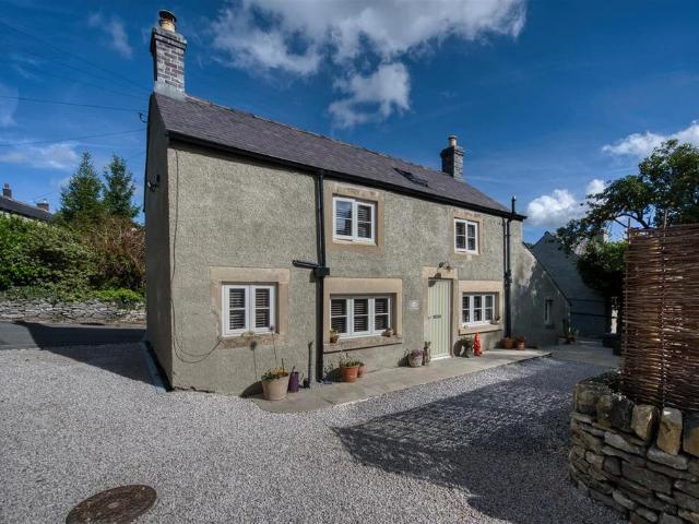 House for sale in Froggatt, East Midlands