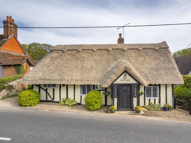 House for sale in Stratford St Mary, Chelmondiston