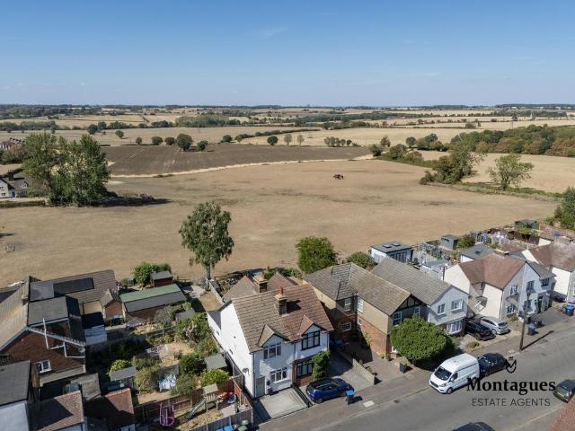 House for sale in Epping