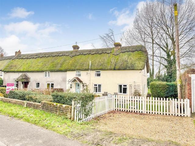 House for sale in Upton, East Dorset