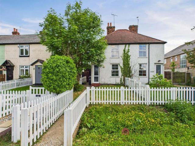 House for sale in Threshers Bush, Epping