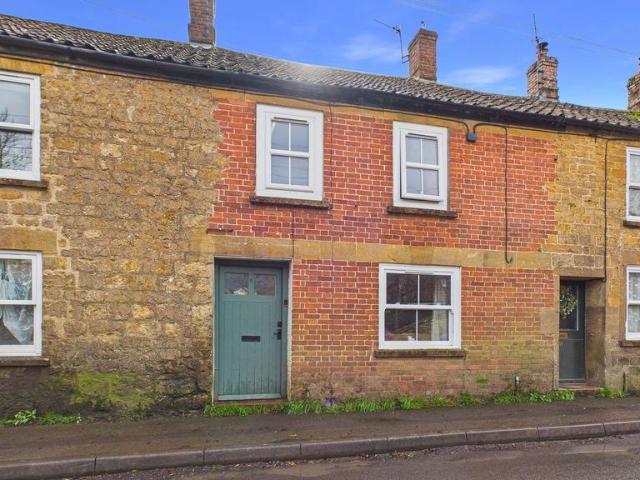 House for sale in Moor, South Petherton