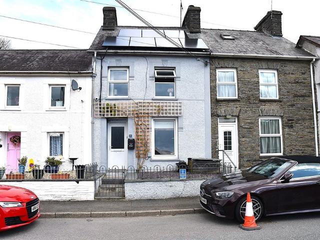 House for sale in Bryndioddef, Adpar