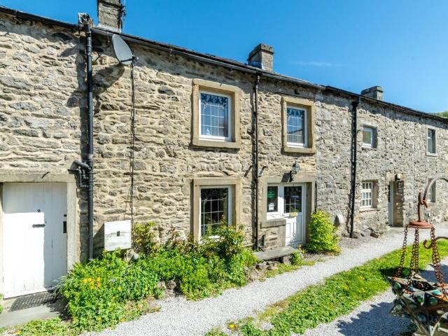 House for sale in Langcliffe, North Yorkshire
