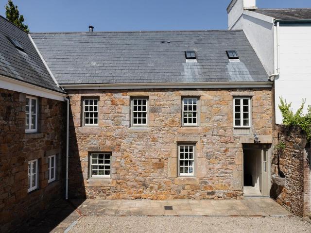House for sale in Jersey Marine, Wales
