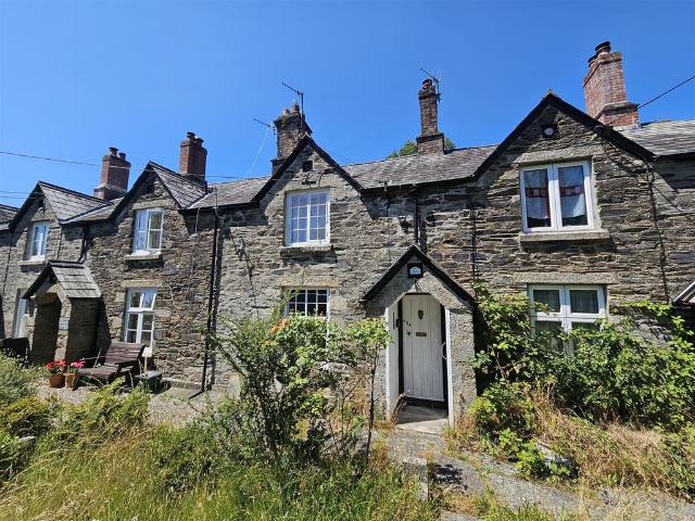 House for sale in Weir Quay, Devon