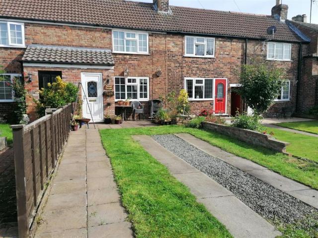 House for sale in Skipsea Brough, Skipsea