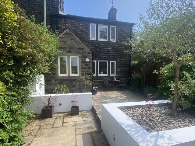House for sale in Saddleworth, Pendock