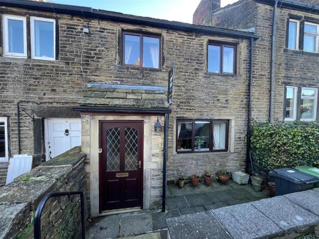 House for sale in Kirkburton, West Yorkshire