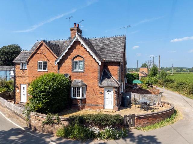 House for sale in Hunningham, Green Close