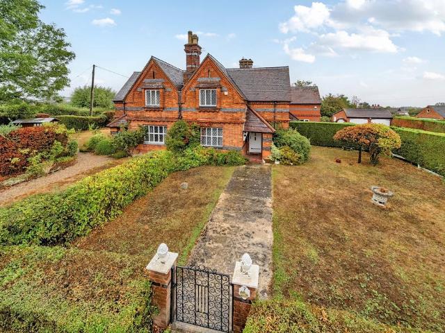 House for sale in Oakley Green, Bray