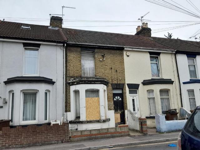House for sale in Brompton, Gillingham