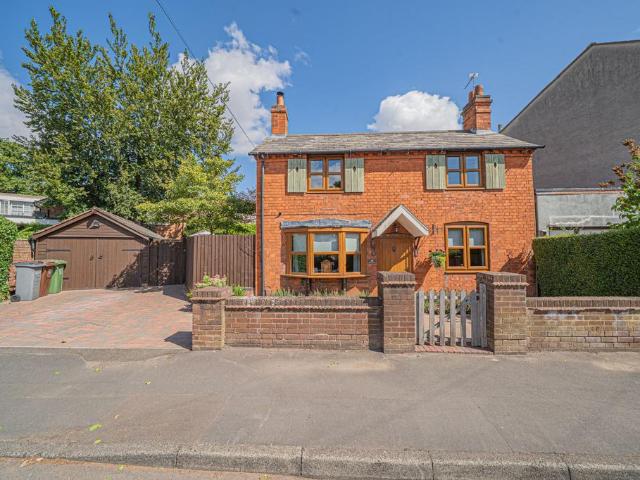 House for sale in Shirley, West Midlands