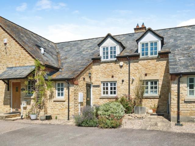 House for sale in Northamptonshire