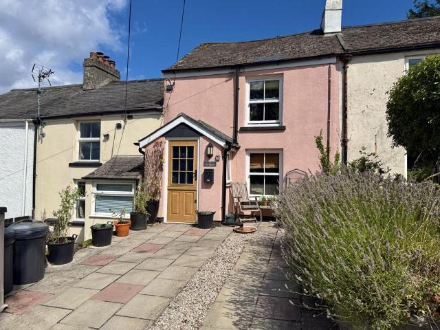 House for sale in Weir Quay, Devon
