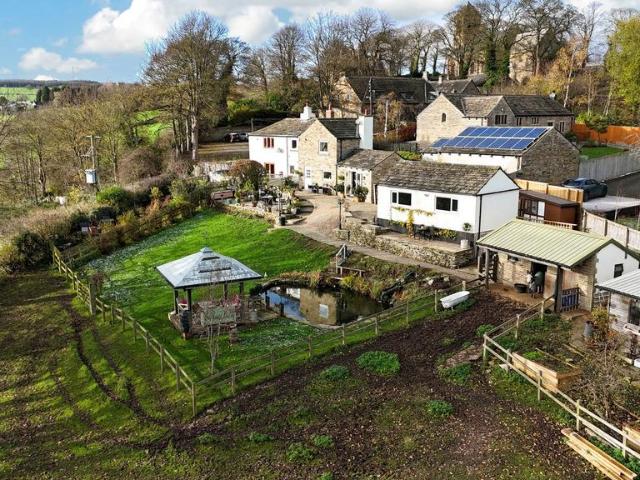 House for sale in Grange Moor, West Yorkshire