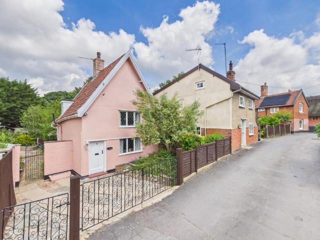 House for sale in Bedingfield, Suffolk