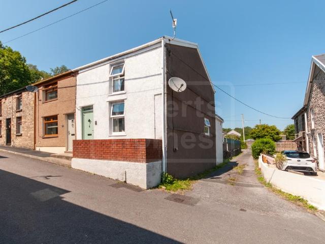 House for sale in Cwmgiedd, Ystradgynlais