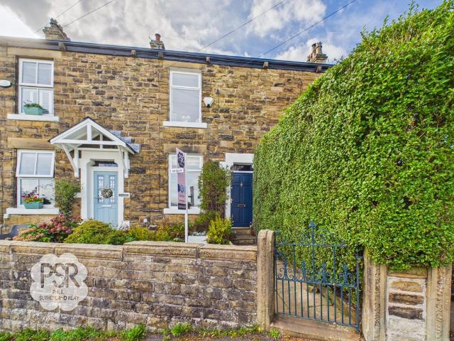 House for sale in Low Leighton, High Peak