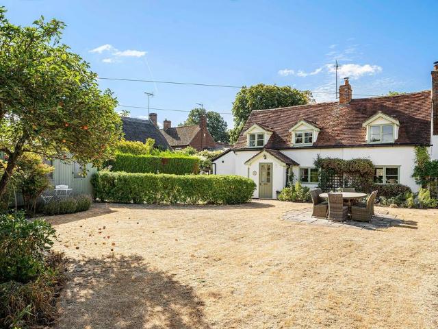 House for sale in Warborough, South Oxfordshire
