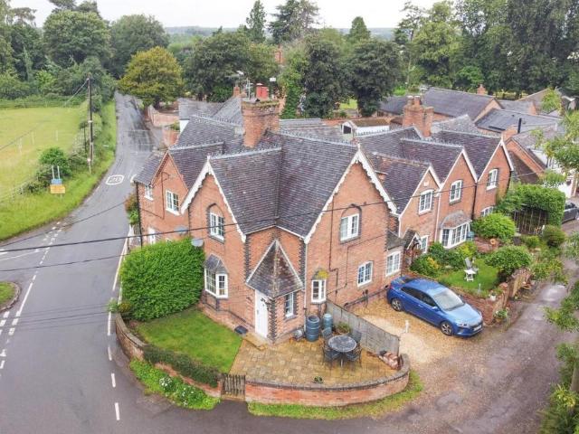 House for sale in Hunningham, Green Close