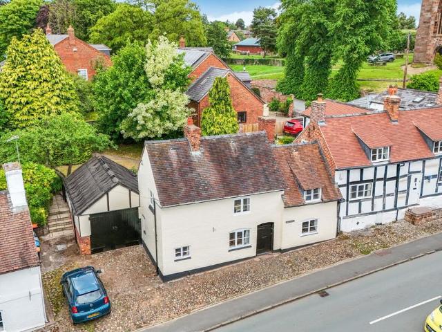 House for sale in Chorlton Lane, Cheshire