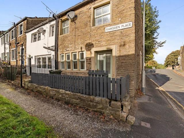 House for sale in Town End, Bradford
