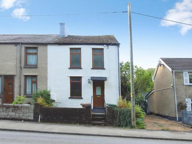House for sale in Maesycwmmer, Wales