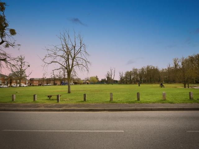 House for sale in Navestock Side, Essex