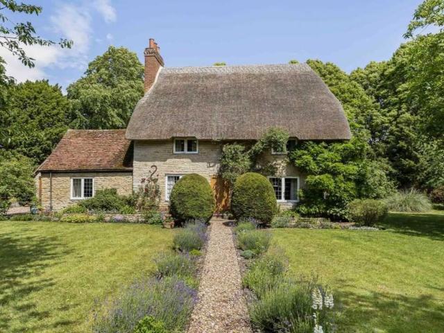 House for sale in Berrick Salome, Oxfordshire