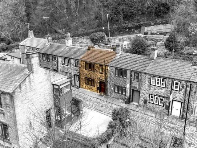 House for sale in Brookfoot, Brighouse