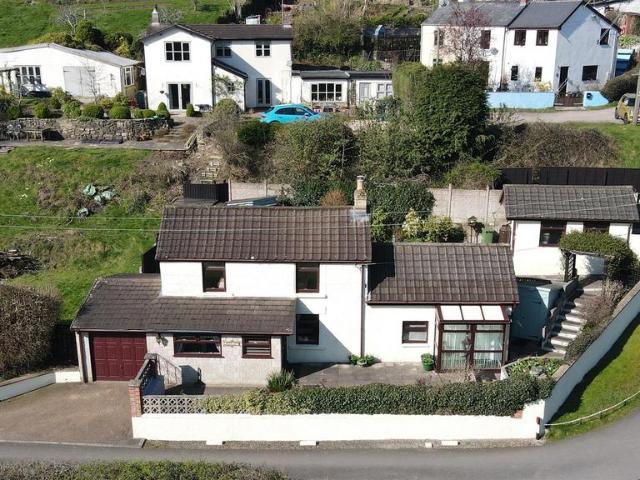 House for sale in Bromsberrow Heath, Gloucestershire