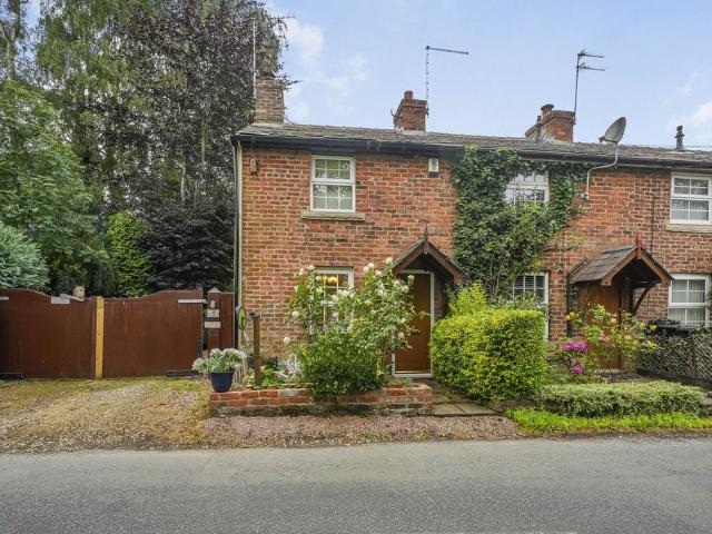 House for sale in Higher Poynton, Poynton
