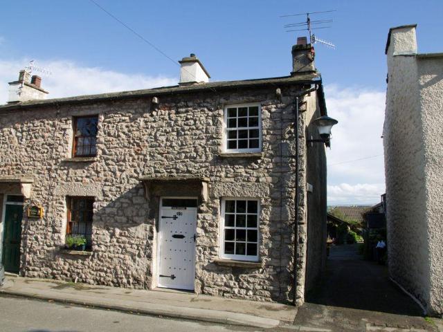 House for sale in Warton, Bare