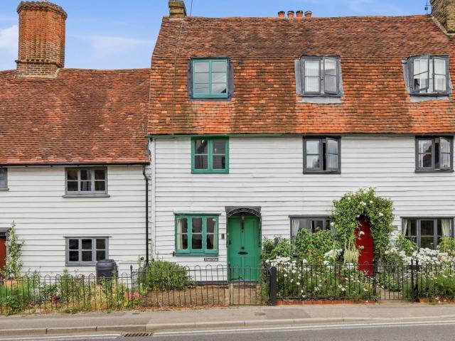 House for sale in Roydon, Epping