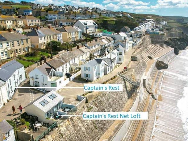 House for sale in Porthleven, Cornwall