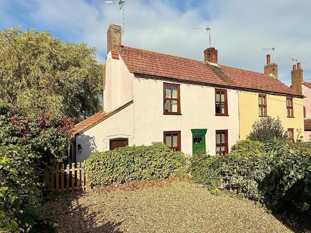 House for sale in Stokesby, Norfolk