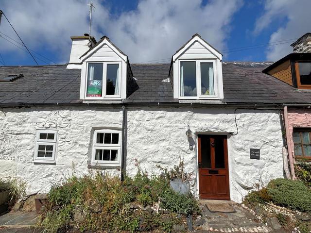 House for sale in Llwyngwril, Wales