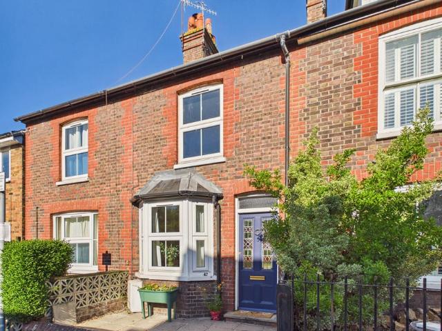 House for sale in The Image, Pouchen End