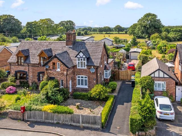 House for sale in Pinfold Hollows, Cuddington
