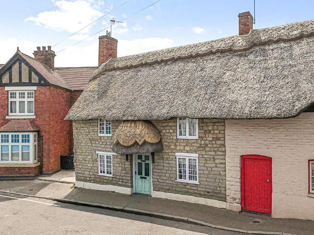 House for sale in Alderminster, Warwickshire